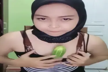 Bokep Jilbab Cantik Live Main Timun Tanpa Malu Viral